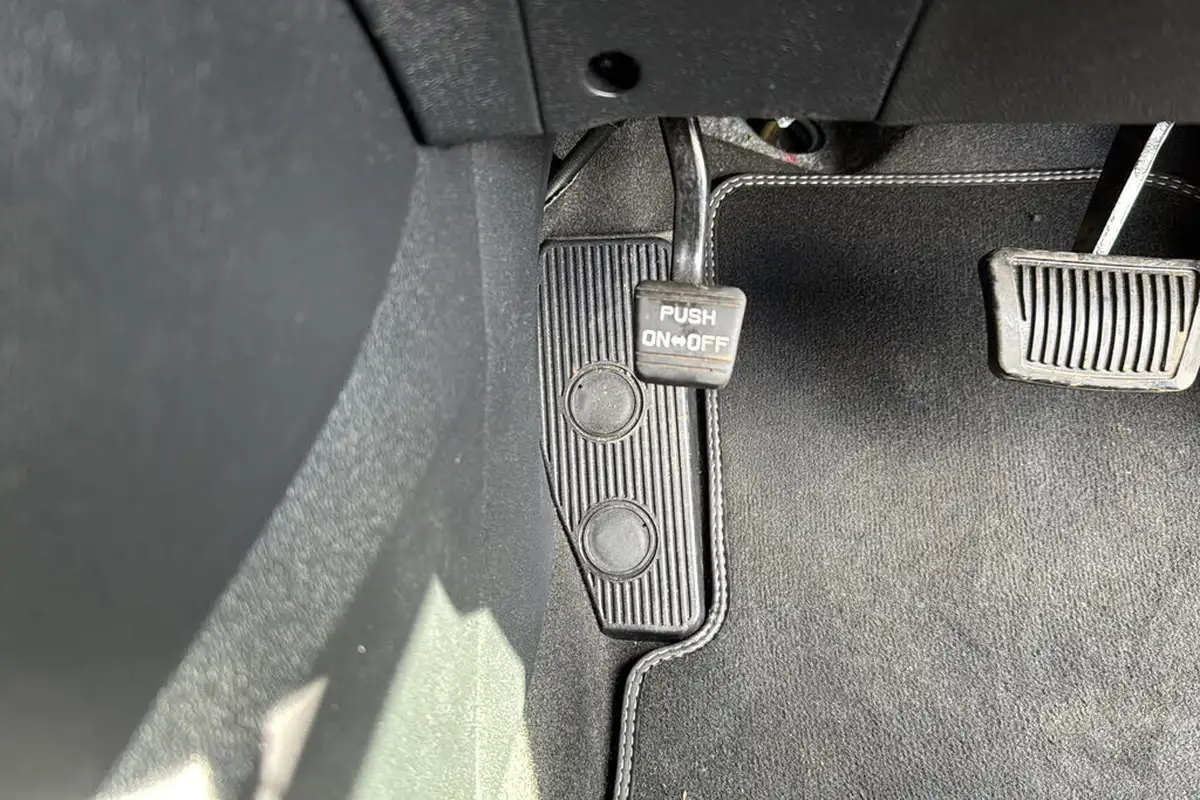 2017-kia-niro-16-gdi-2-157kwh-lithium-ion-big-27