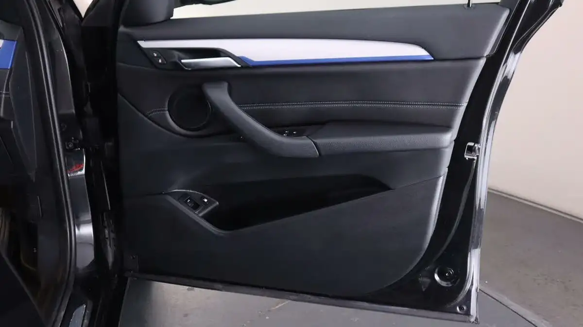 2022-bmw-x1-15-xdrive-25e-phev-m-sport-big-15
