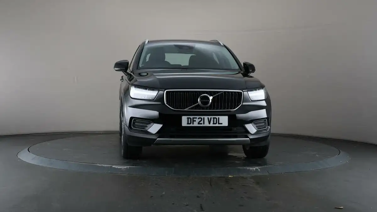 2021-volvo-xc40-15-t3-momentum-161bhp-auto-big-40