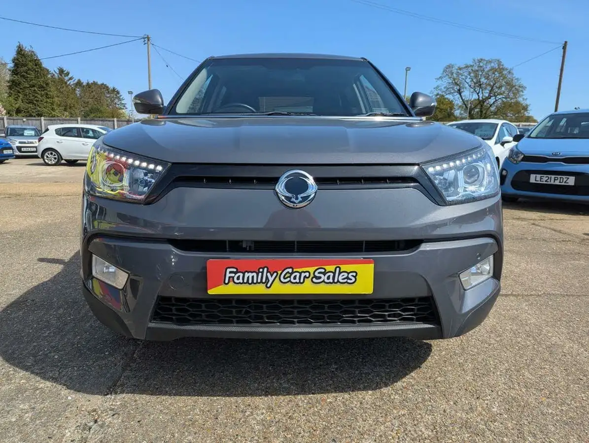 2015-kgm-ssangyong-tivoli-16-elx-auto-big-4