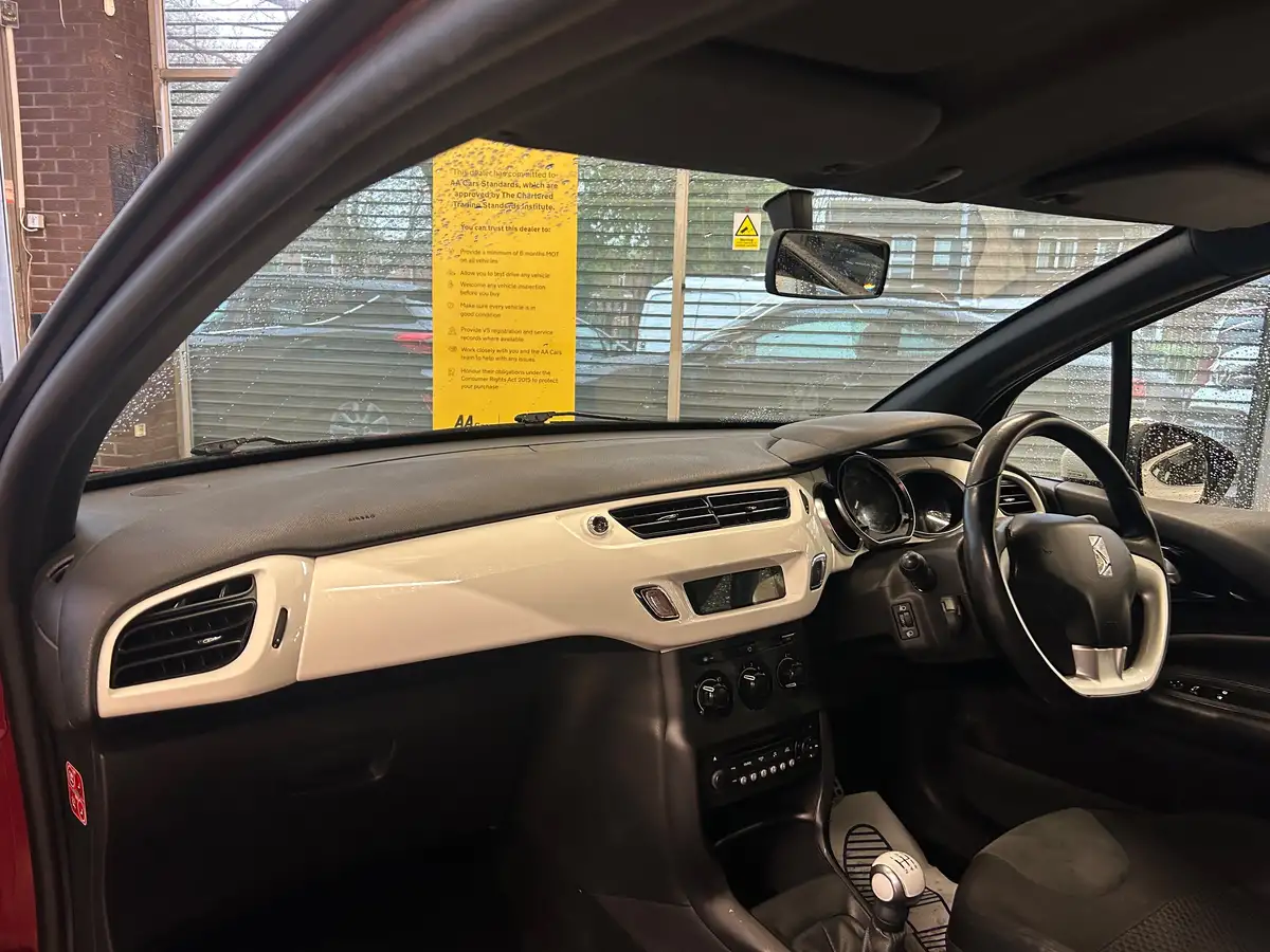 2014-citroen-ds3-12-dsign-by-benefit-big-15