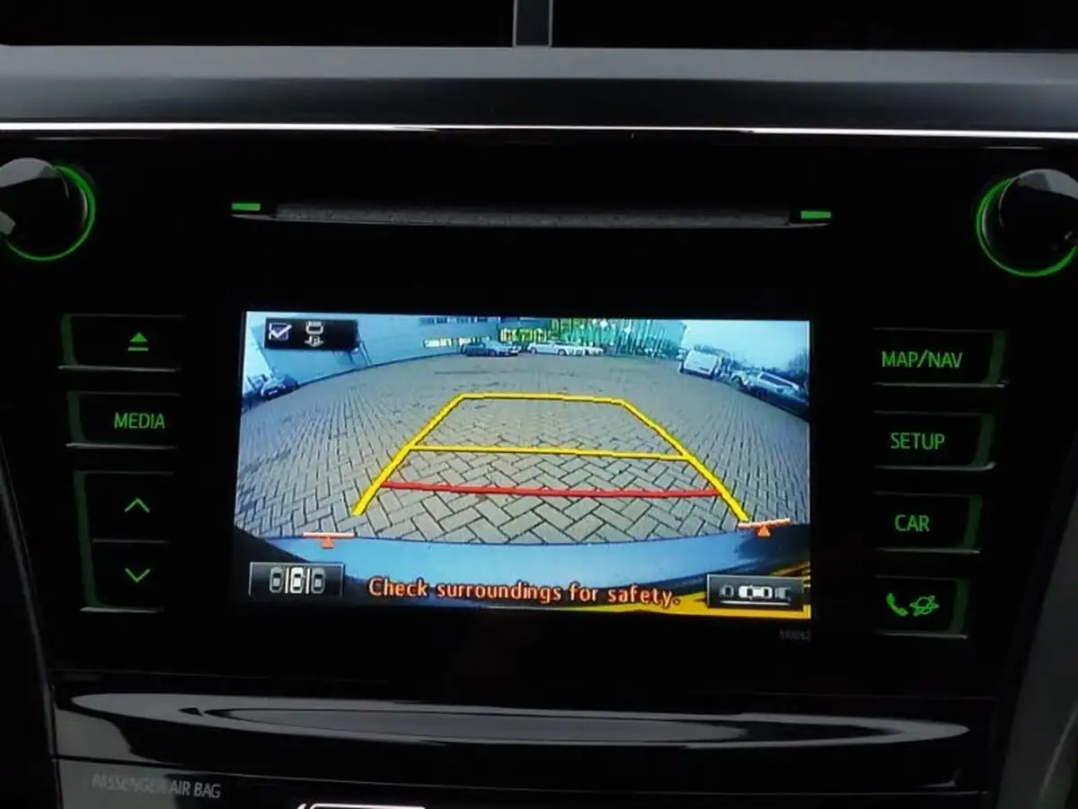 2019-toyota-prius-18-vvt-i-excel-big-9