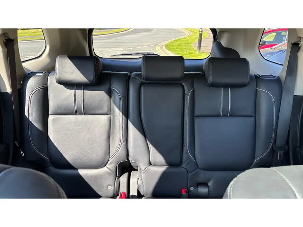 2015-mitsubishi-outlander-20-gx4h-phev-big-14