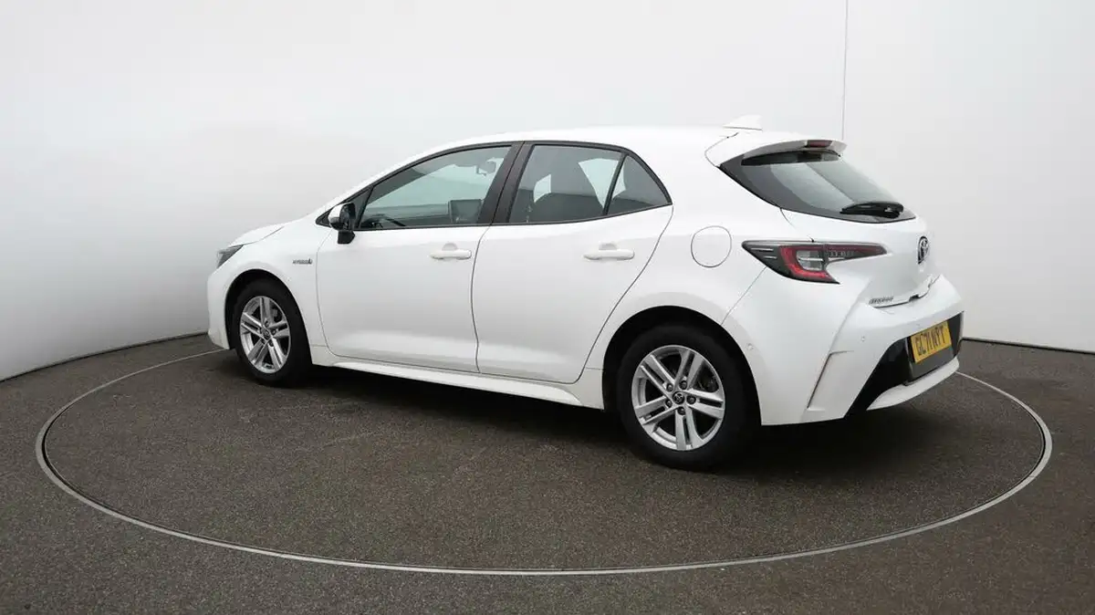 2022-toyota-corolla-18-vvt-i-icon-tech-trk-hatchback-5d-big-54
