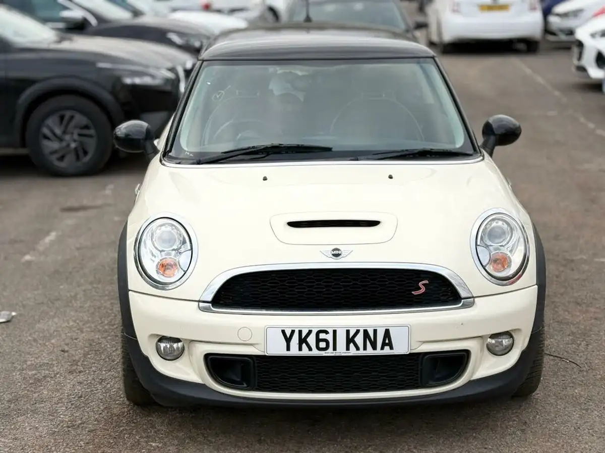 2011-mini-cooper-16-cooper-s-hatchback-3d-big-12