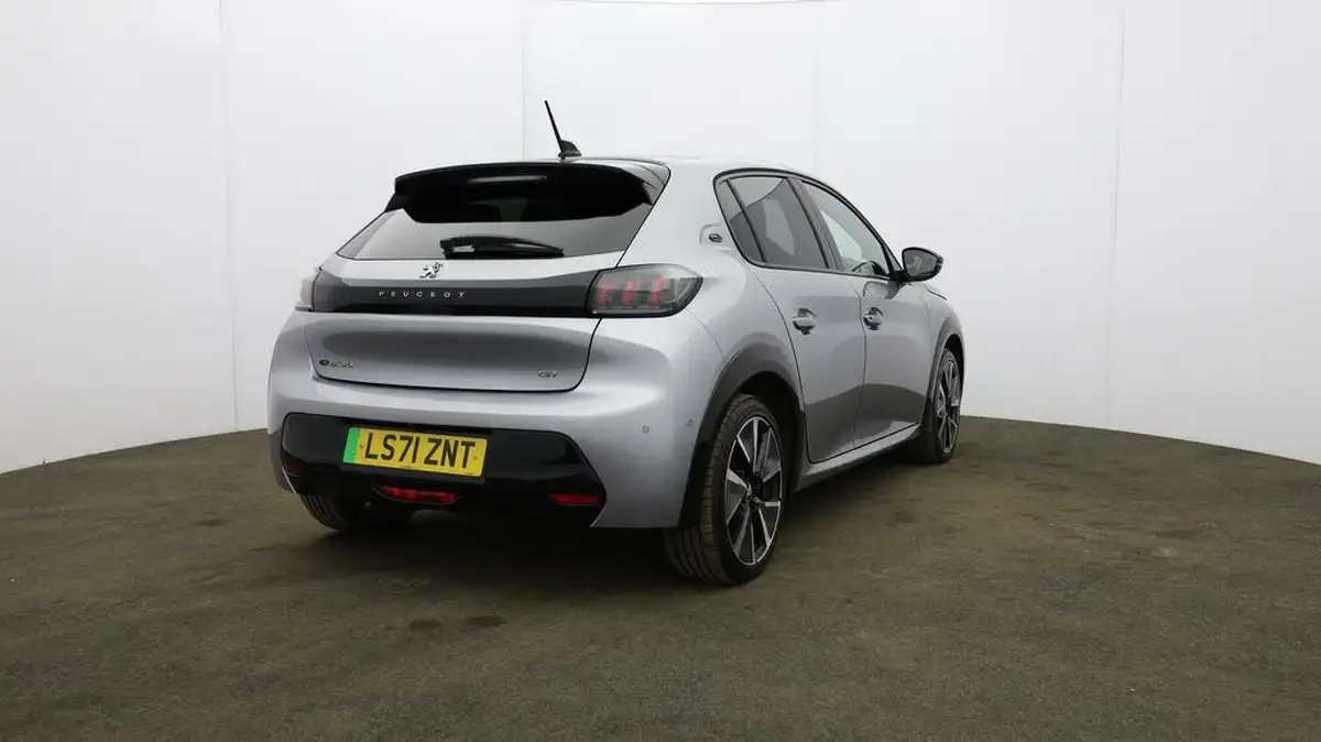 2021-peugeot-208-e-gt-50kwh-big-53