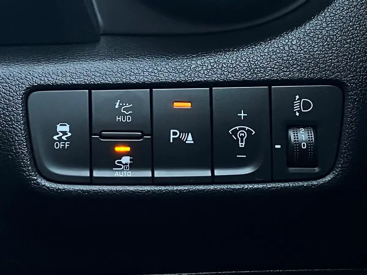 2023-hyundai-kona-e-ultimate-204ps-64kwh-105kw-obc-big-45
