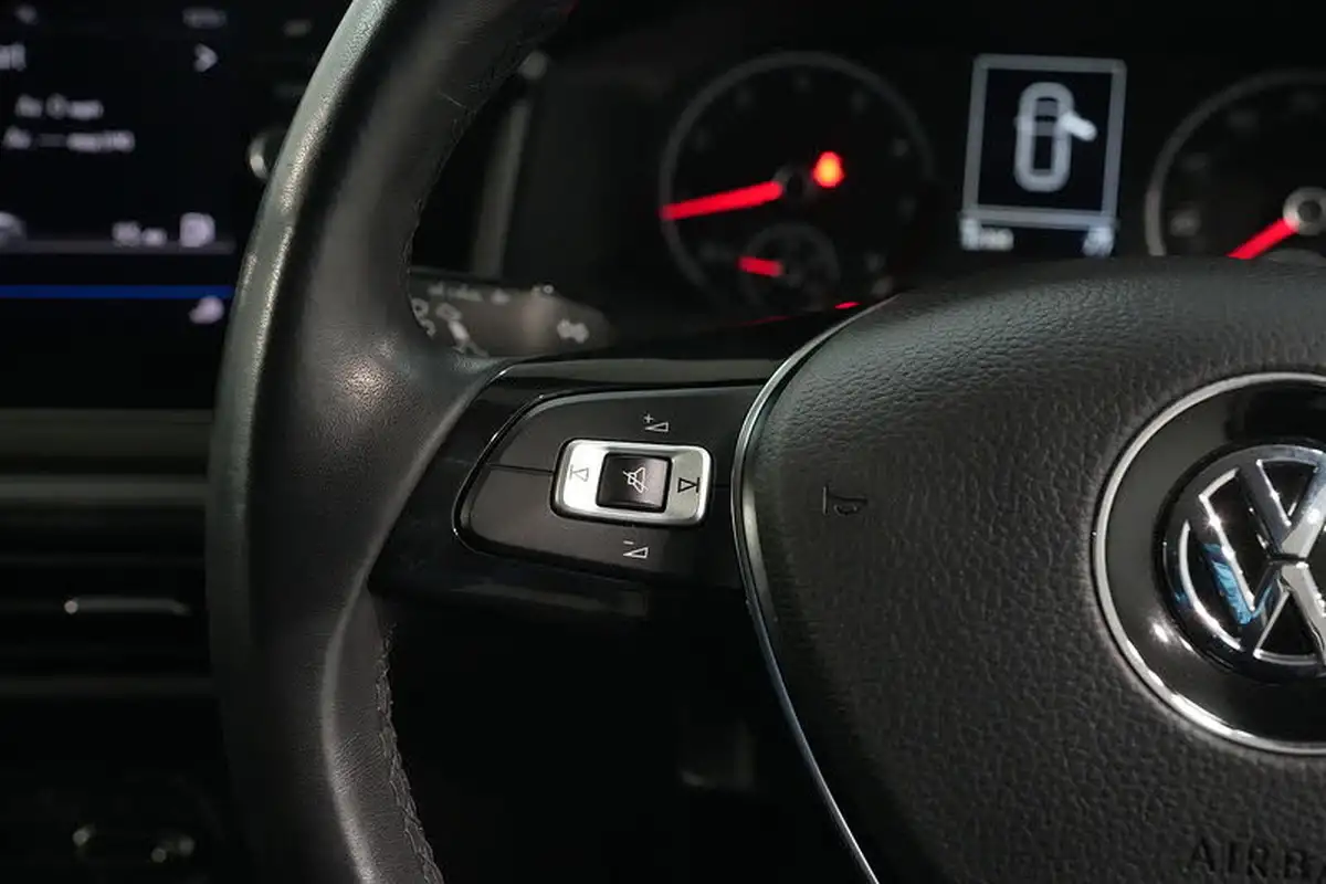 2018-volkswagen-polo-10-se-75ps-big-25