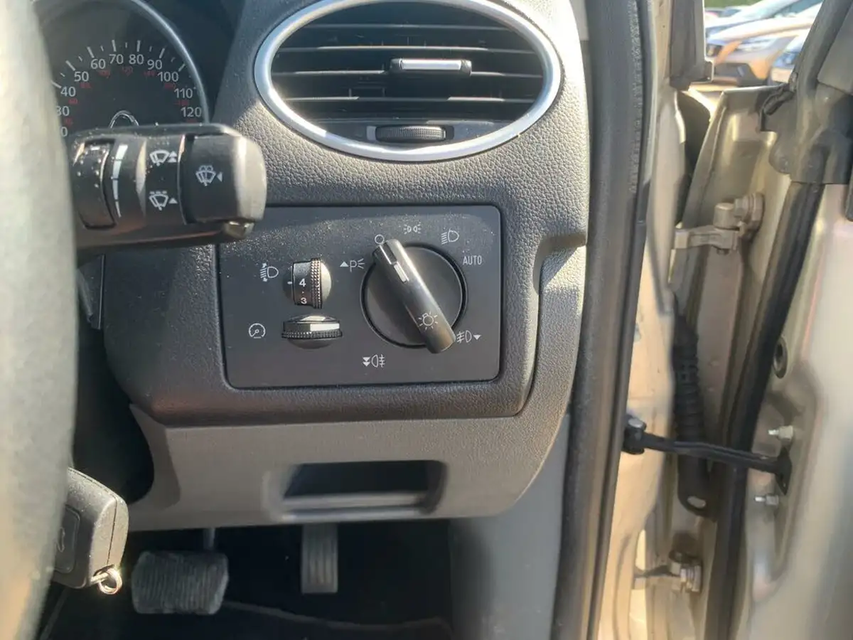 2008-ford-focus-cc-20-cc-3-auto-big-11