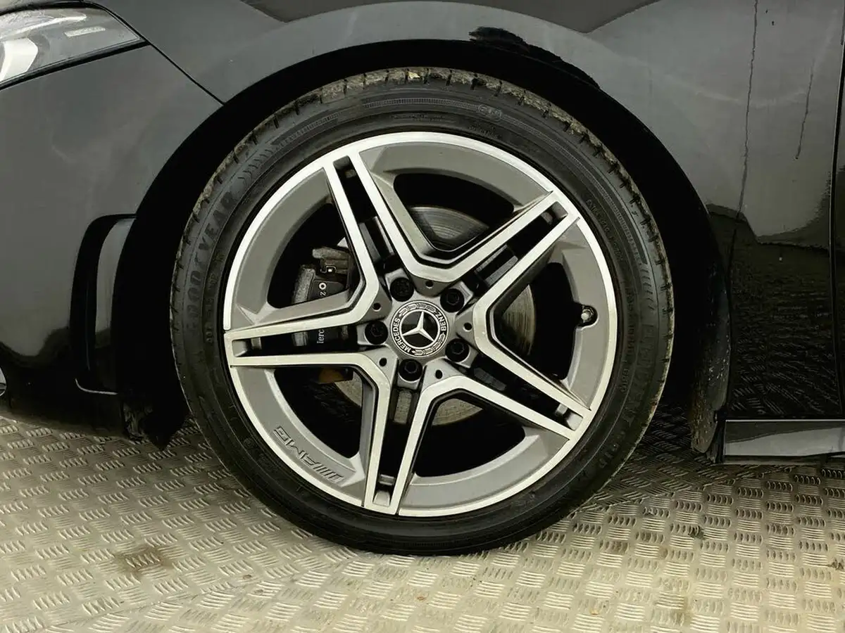 2019-mercedes-benz-a-class-13-a200-amg-line-hatchback-5d-big-10