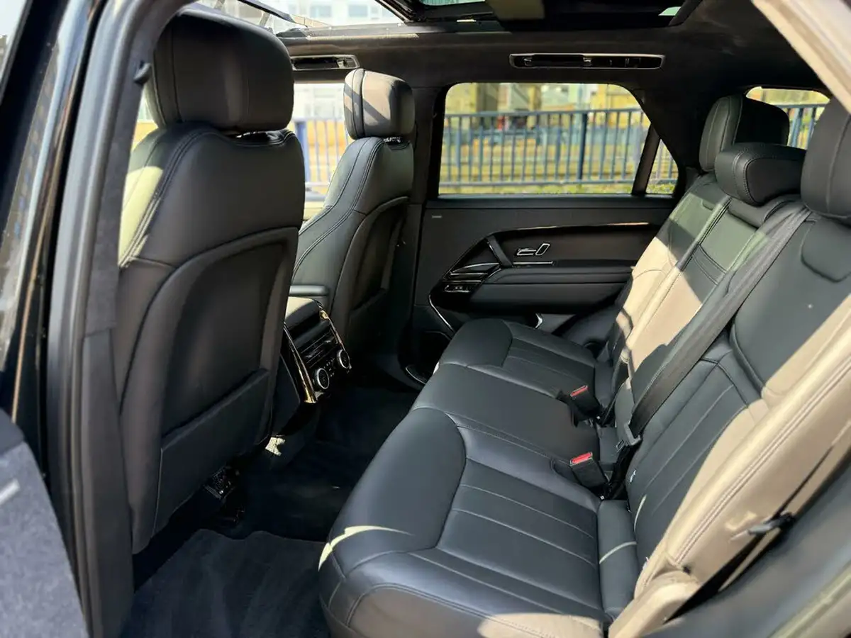2023-land-rover-range-rover-sport-30-d350-autobiography-big-39