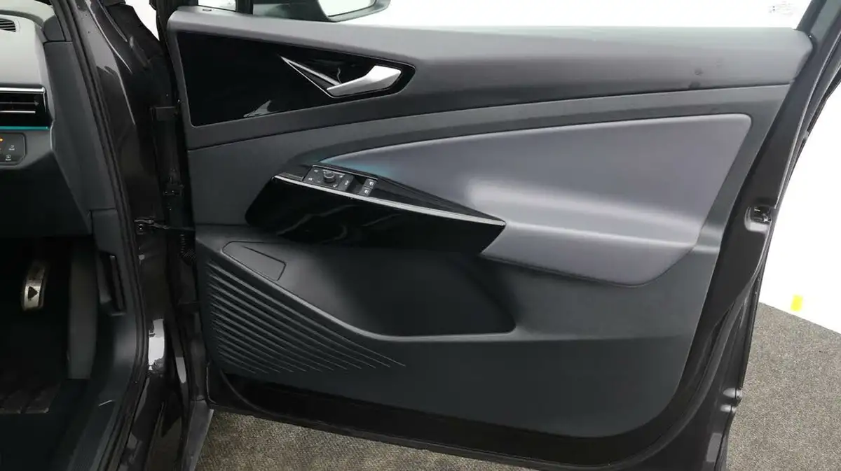 2022-volkswagen-id4-e-life-148ps-52kwh-pure-performance-big-14