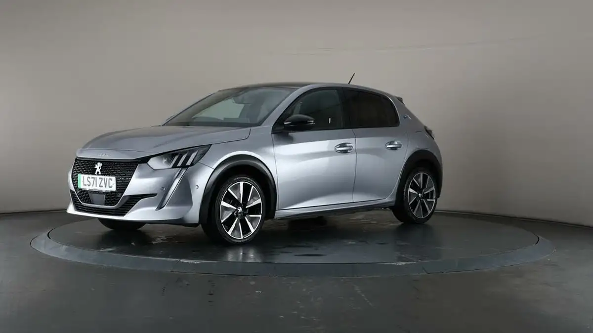 2021-peugeot-208-e-gt-50kwh-big-33