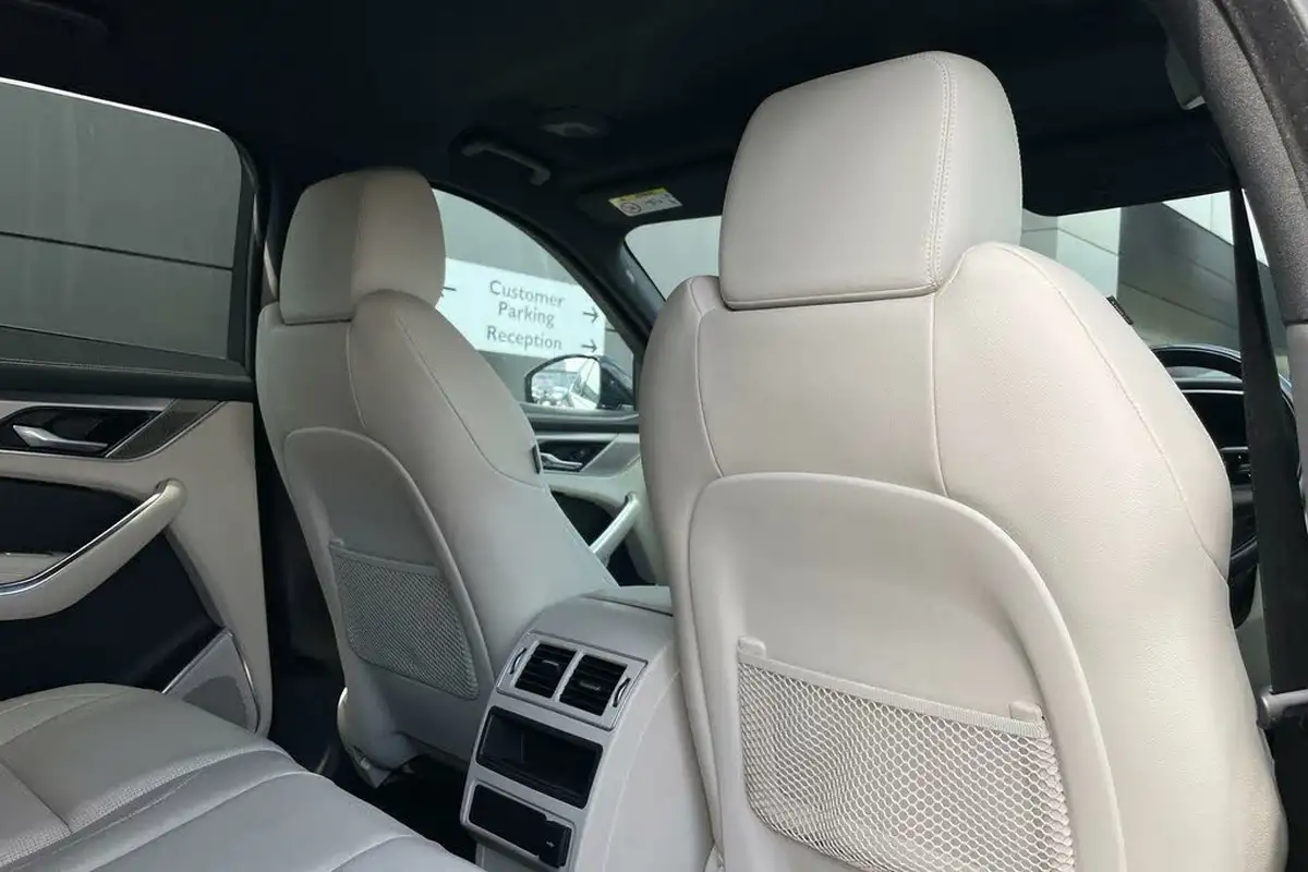 2022-jaguar-f-pace-20-d200-r-dynamic-s-big-29