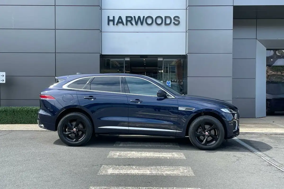 2022-jaguar-f-pace-20-d200-r-dynamic-s-big-1