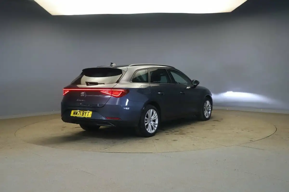 2022-seat-leon-20tdi-se-dynamic-estate-big-2