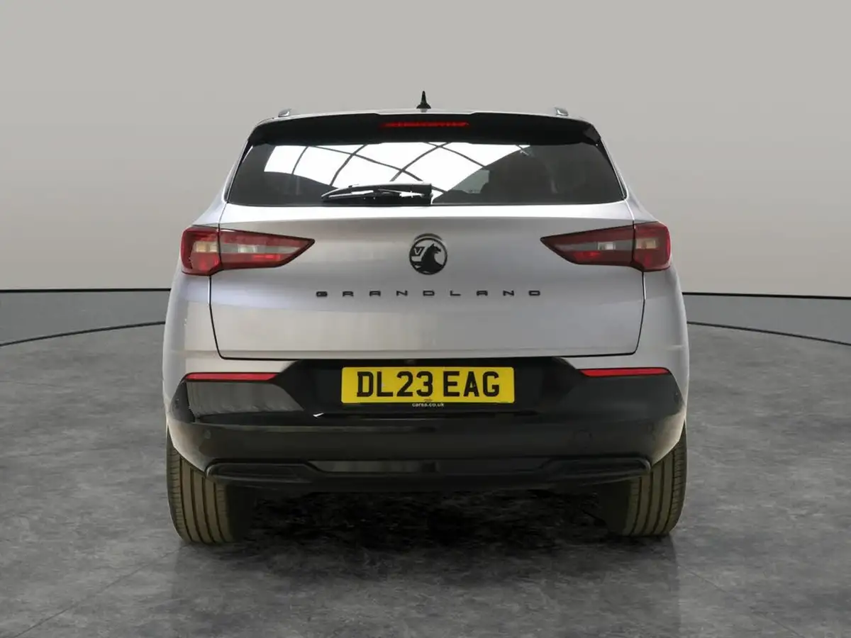 2023-vauxhall-grandland-12-gs-130ps-big-10