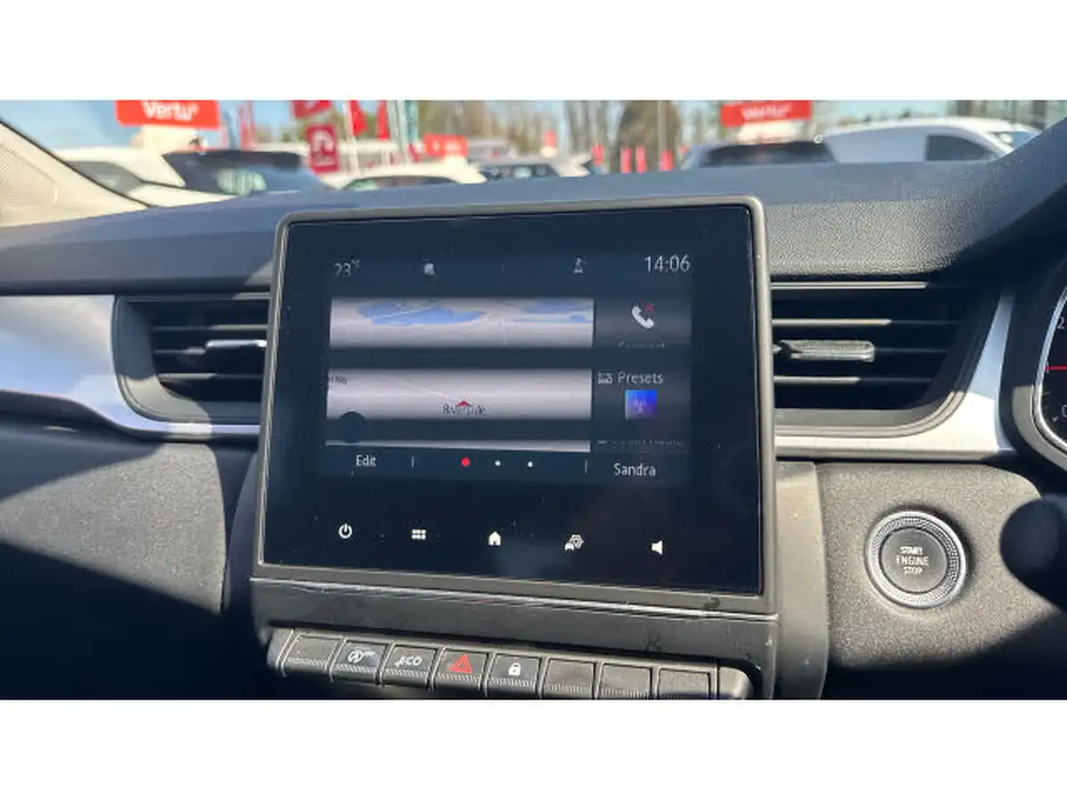 2022-renault-captur-13-tce-iconic-edition-edc-auto-big-11