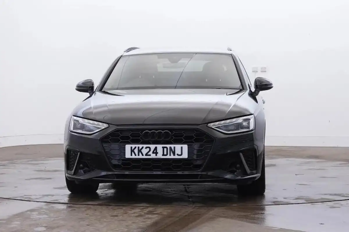2024-audi-a4-avant-20-35-tdi-black-edition-big-7