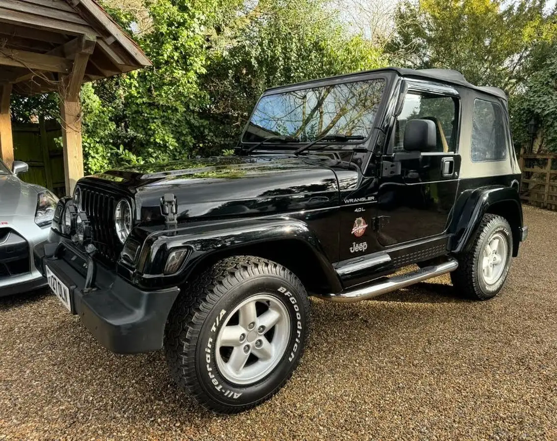 1997-jeep-wrangler-40-sahara-hard-big-11