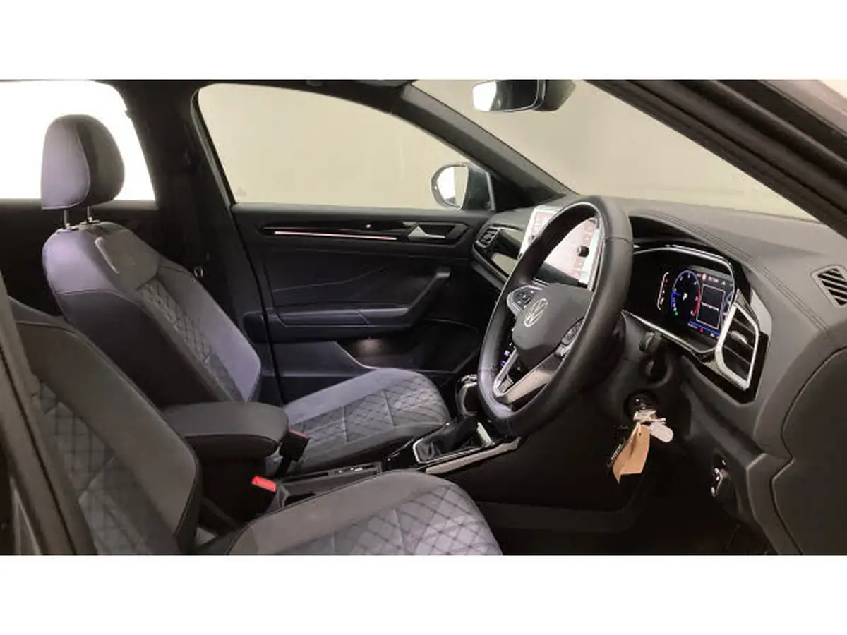2024-volkswagen-t-roc-20tdi-r-line-dsg-big-14