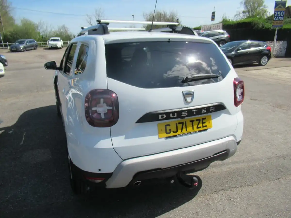 2021-dacia-duster-15dci-comfort-115bhp-blue-station-wagon-5d-big-8