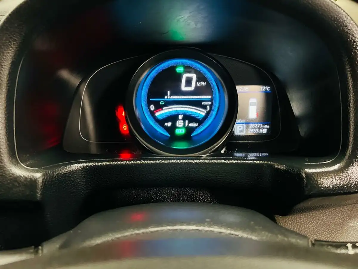 2019-nissan-env200-e-acenta-panel-van-auto-big-12