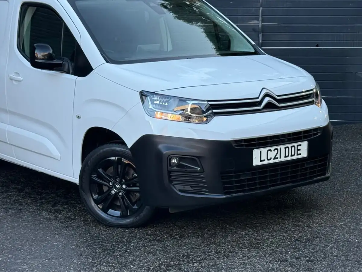 2021-citroen-berlingo-15bluehdi-1000-driver-100pseu6dt-e-ss-big-17