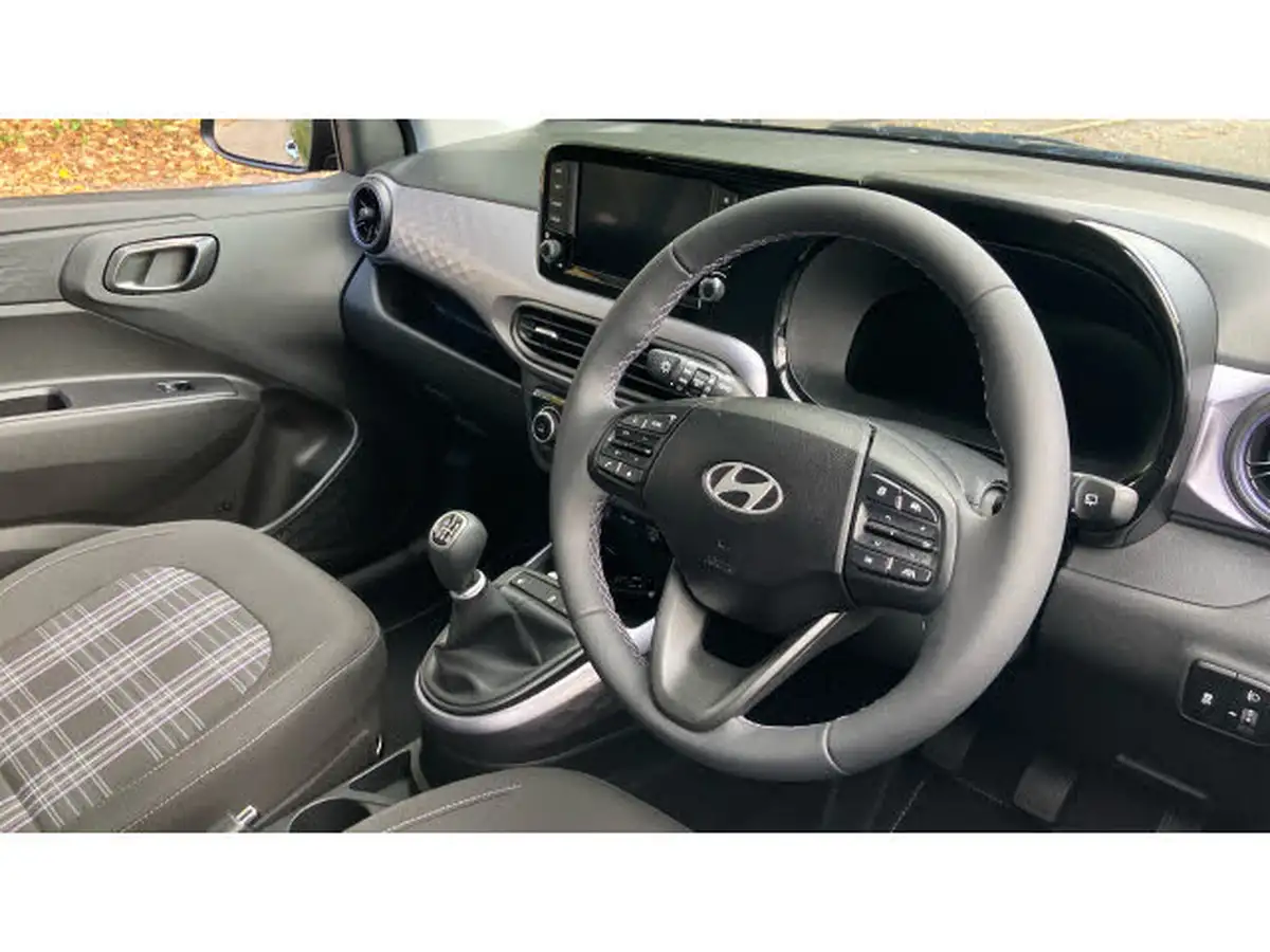 2024-hyundai-i10-12-premium-79ps-big-10