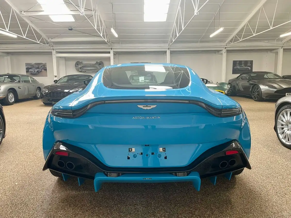2019-aston-martin-vantage-40-v8-vantage-big-5