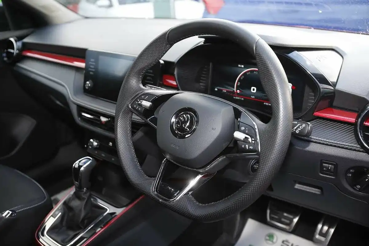 2024-skoda-fabia-10-tsi-monte-carlo-110ps-dsg-big-5
