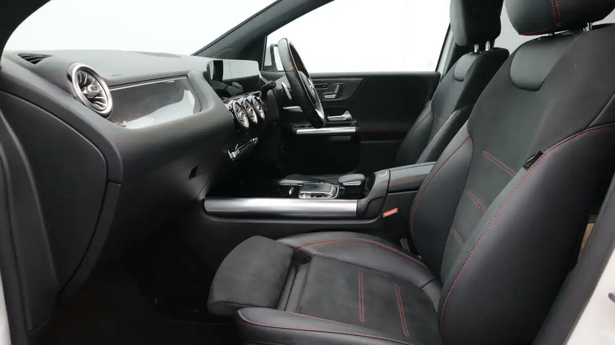 2019-mercedes-benz-b-class-13-b200-amg-line-premium-plus-7g-dct-big-14