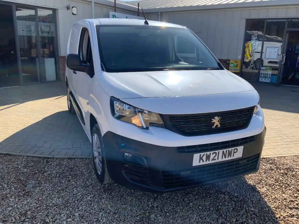 2021-peugeot-partner-15-bluehdi-1000-professional-100ps-eu6dt-panel-big-6
