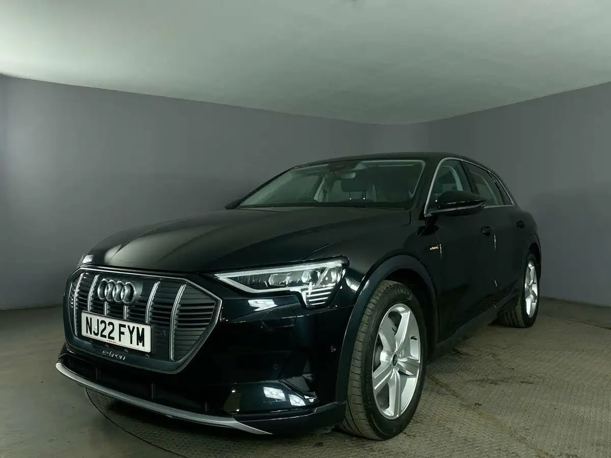 2022-audi-e-tron-55e-technik-station-wagon-big-3