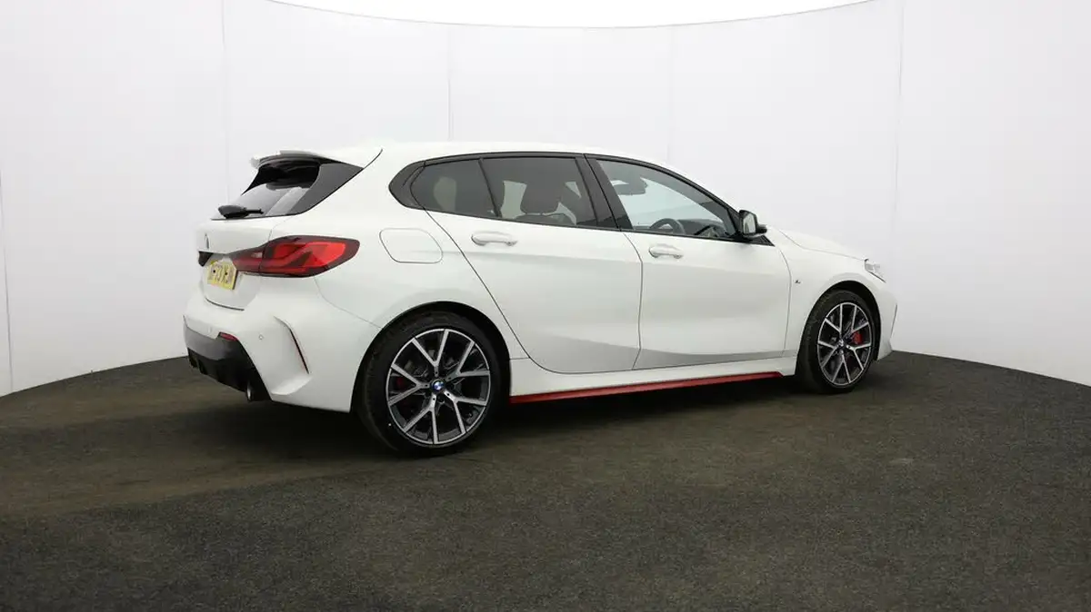 2024-bmw-1-series-20-128ti-lcp-big-48