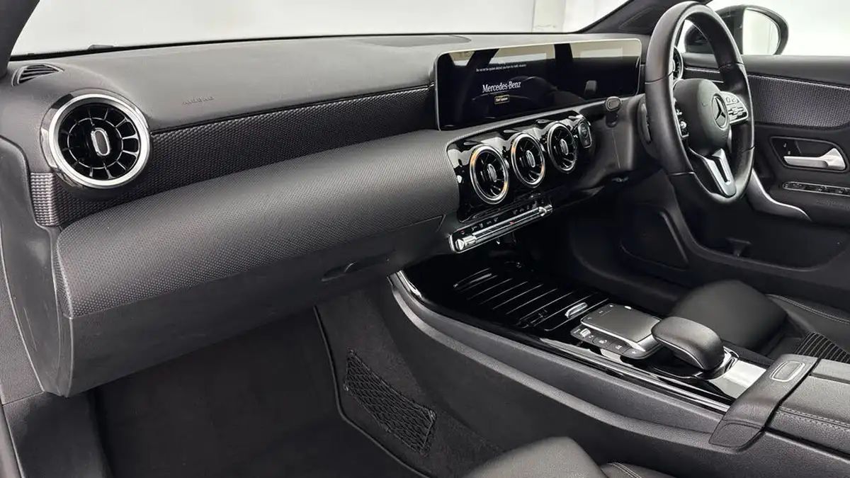 2020-mercedes-benz-a-class-13-a180-sport-executive-hatchback-5d-7g-dct-big-9