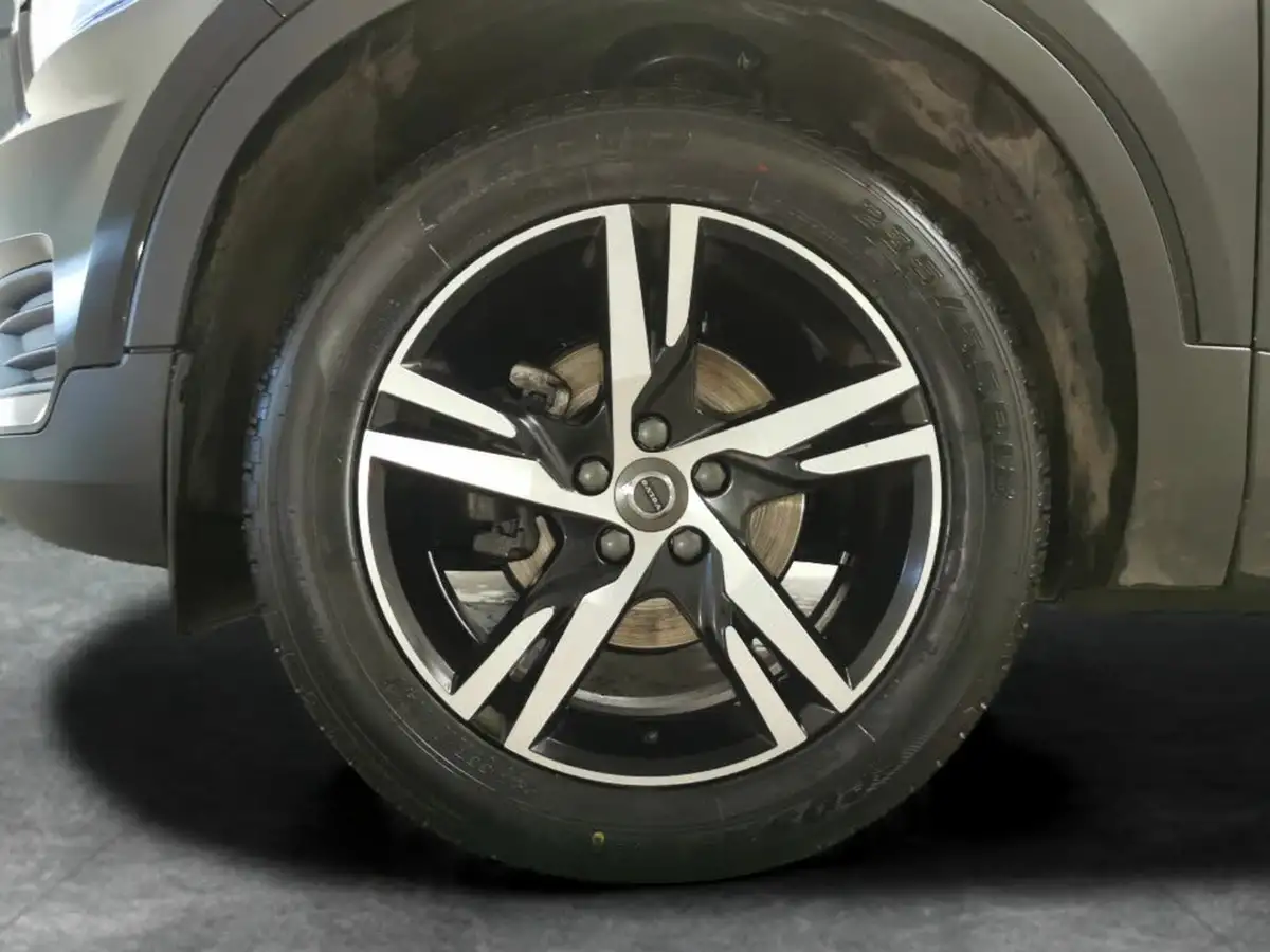 2022-volvo-xc40-15-t3-r-design-auto-big-22