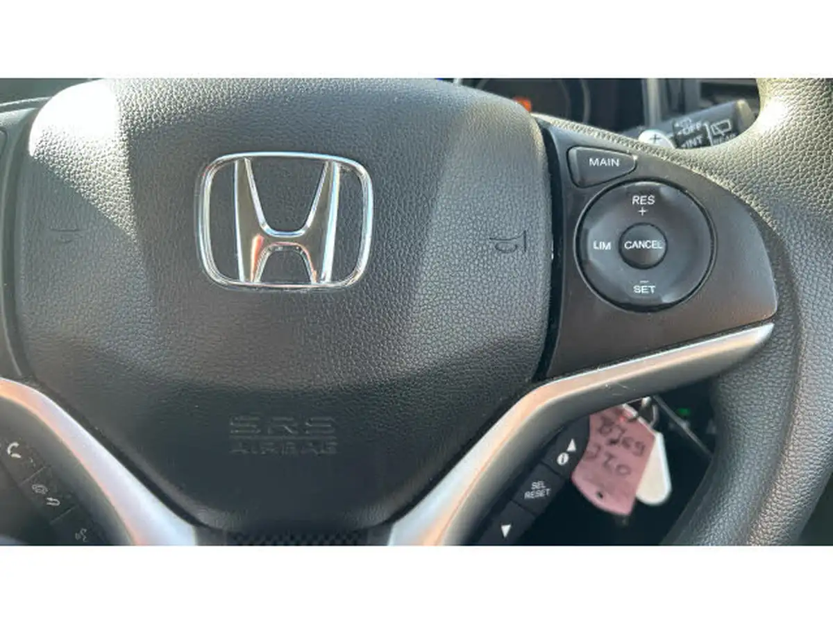 2019-honda-jazz-13-i-vtec-se-navi-cvt-big-16