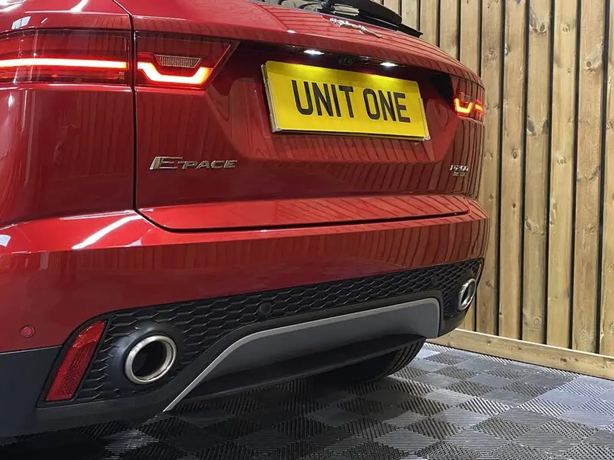 2020-jaguar-e-pace-20-i4-200ps-big-20
