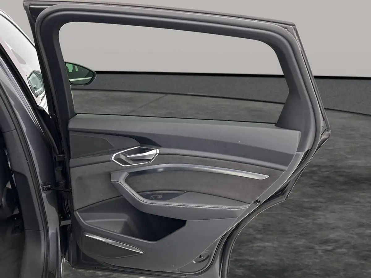 2020-audi-e-tron-50e-s-line-station-wagon-big-25