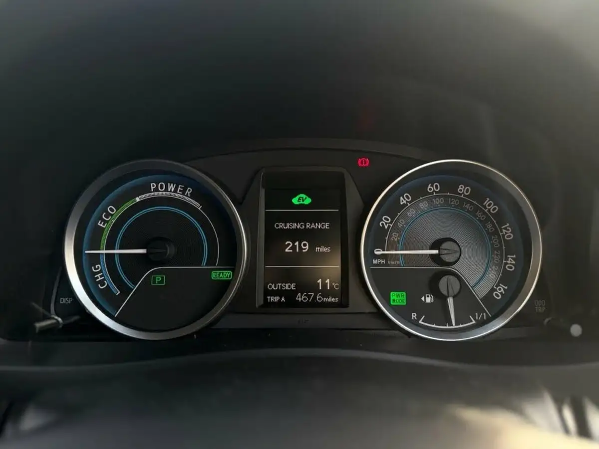 2015-toyota-auris-18-vvt-i-hsd-excel-hatchback-e-cvt-big-14