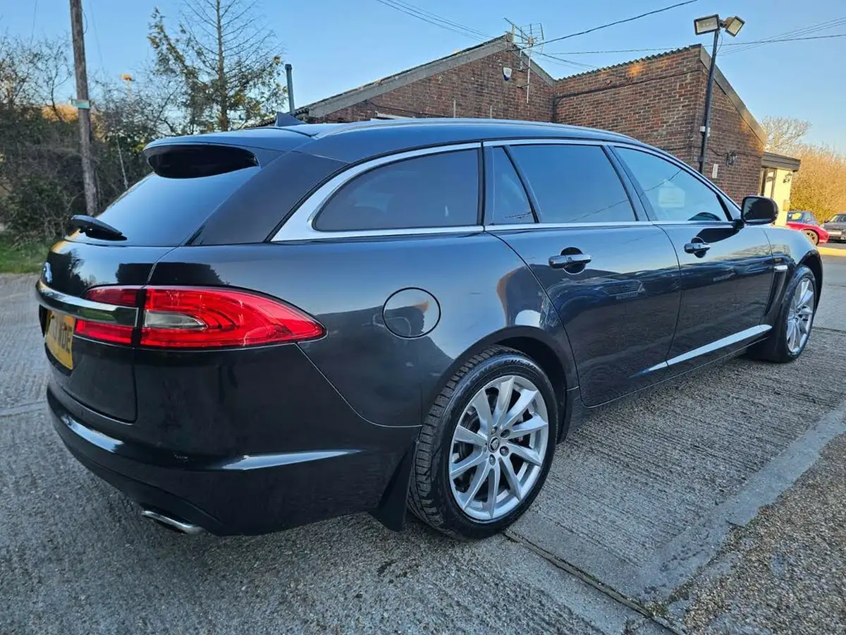2013-jaguar-xf-22td-premium-luxury-200ps-ss-sportbrake-5d-auto-big-6