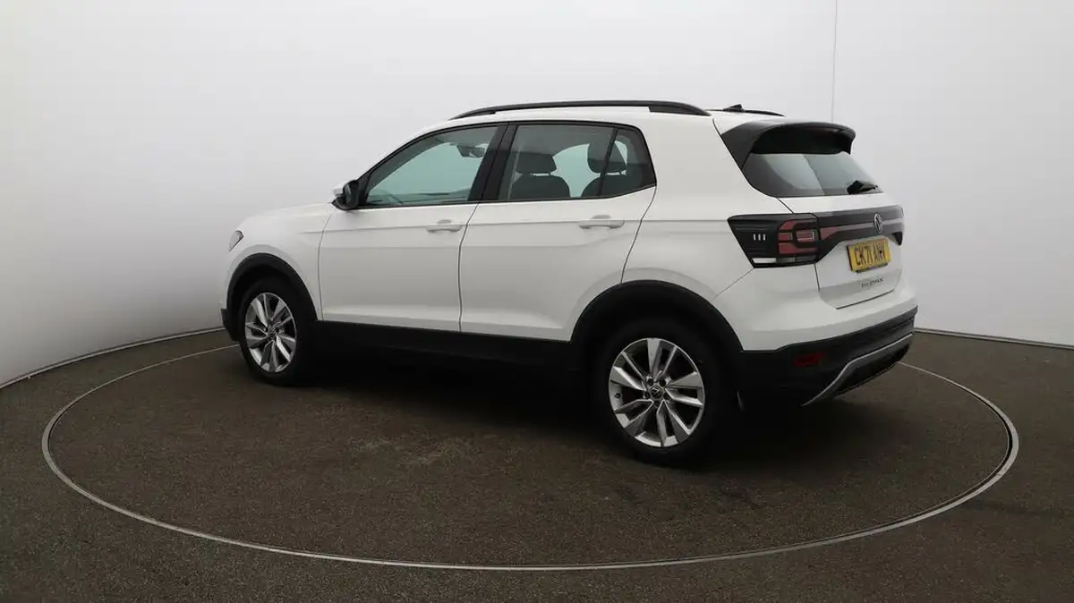 2021-volkswagen-t-cross-10-tsi-se-110ps-big-25