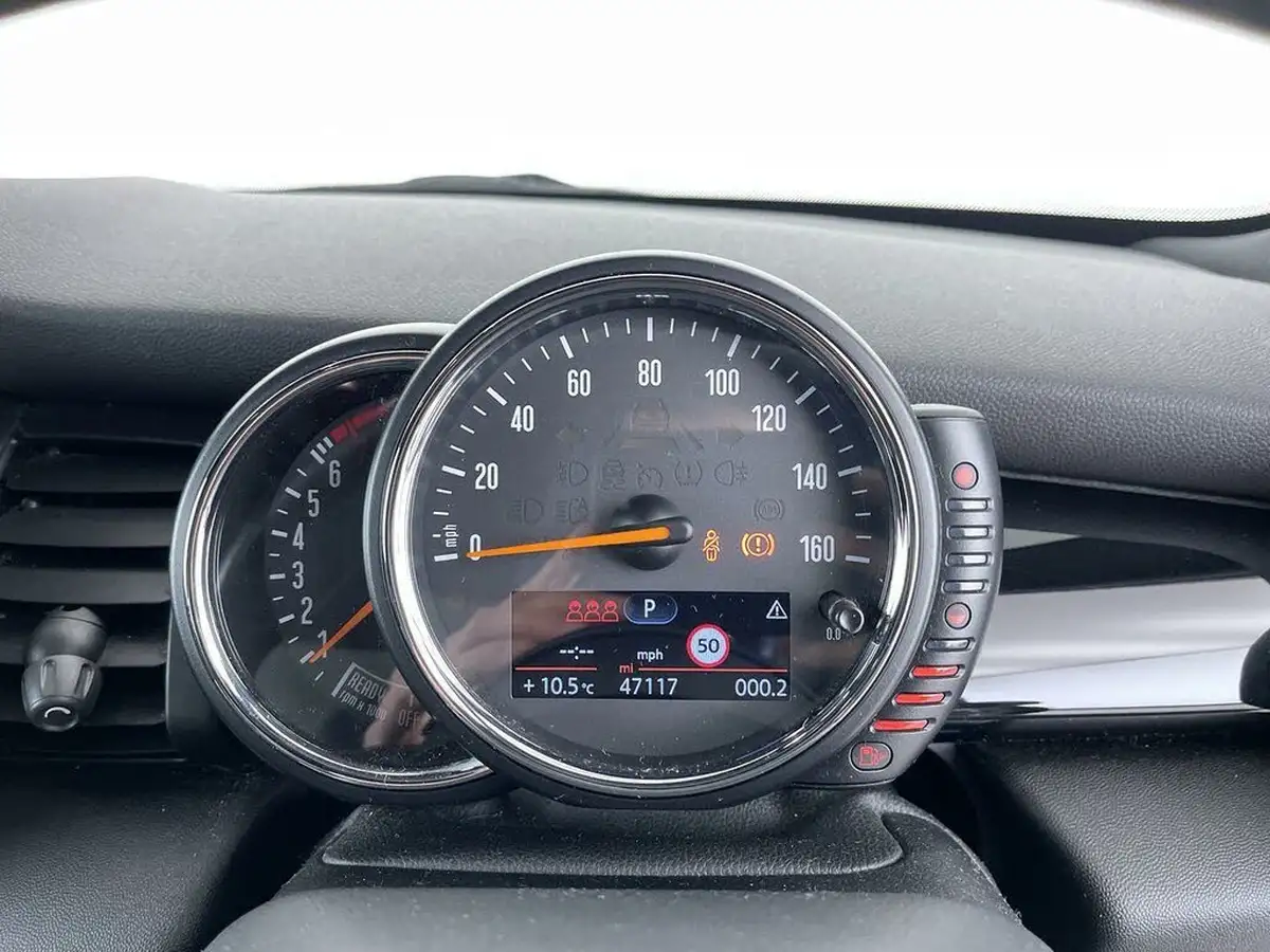 2014-mini-cooper-15-cooper-5d-auto-big-35