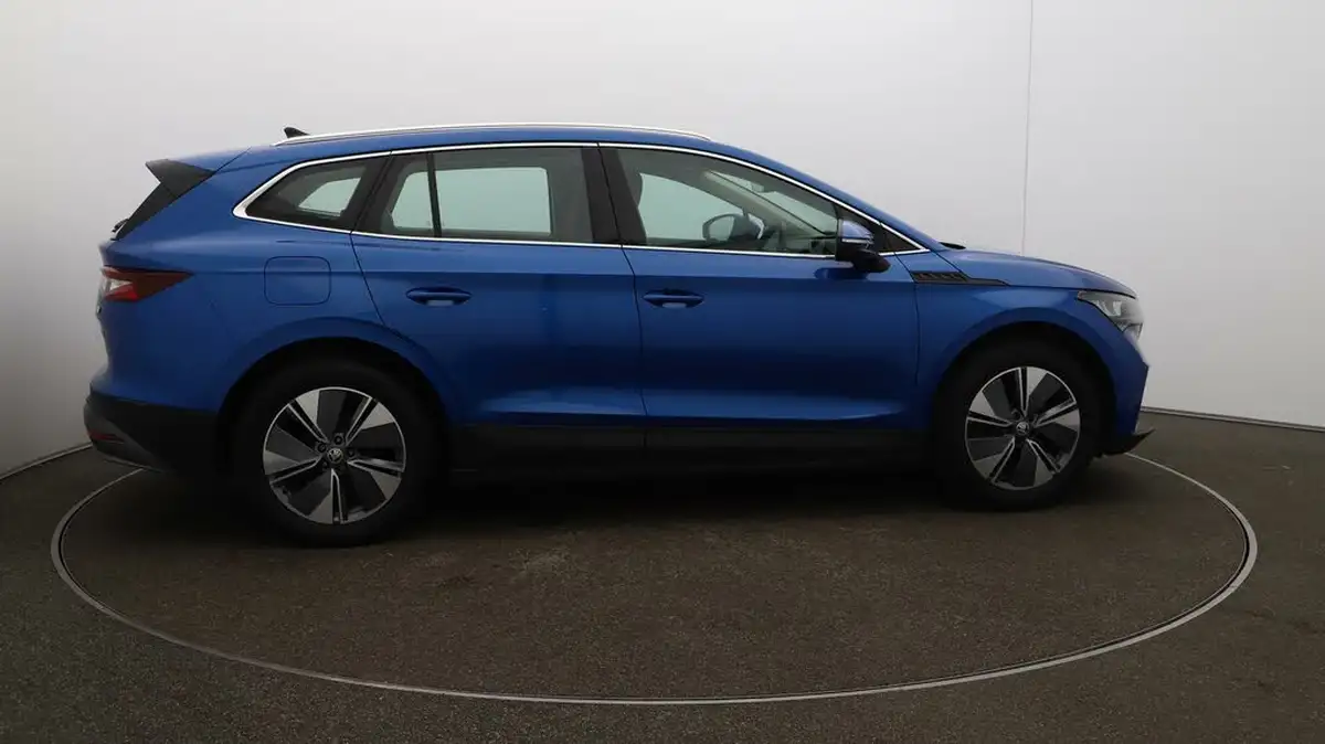 2022-skoda-enyaq-e-80-82-kwh-big-8