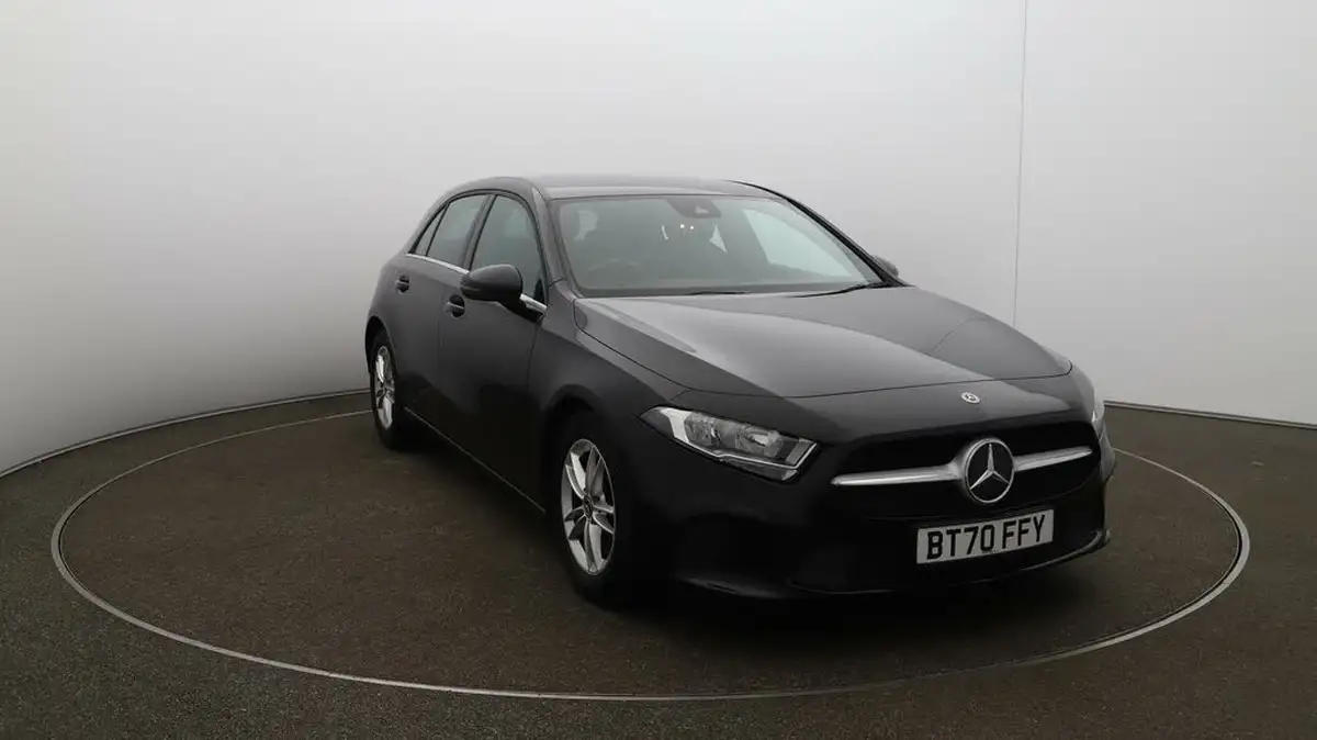 2021-mercedes-benz-a-class-15d-a180d-se-big-32