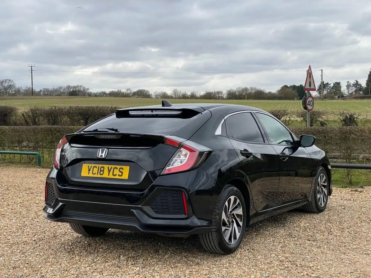 2018-honda-civic-10-vtec-turbo-se-129ps-hatchback-5d-big-8