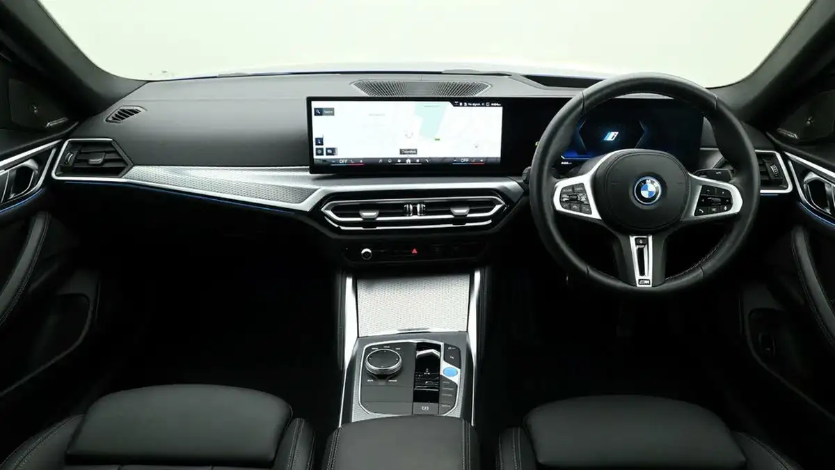 2023-bmw-i4-e-m50-big-18