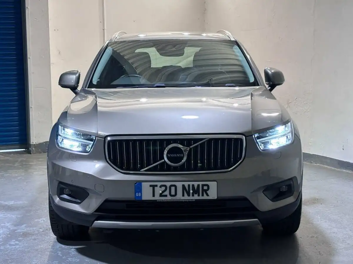 2020-volvo-xc40-20td-d3-inscription-pro-geartronic-big-1