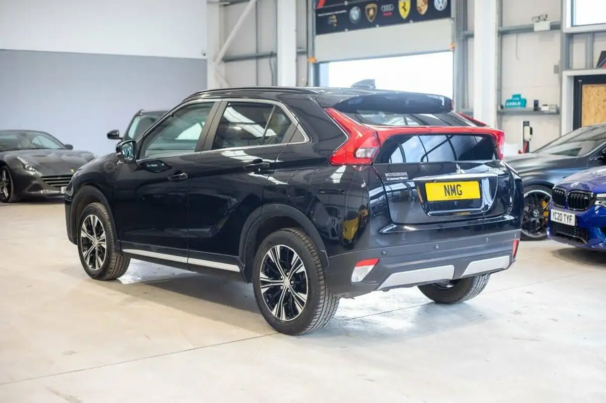 2019-mitsubishi-eclipse-cross-15-3-big-3
